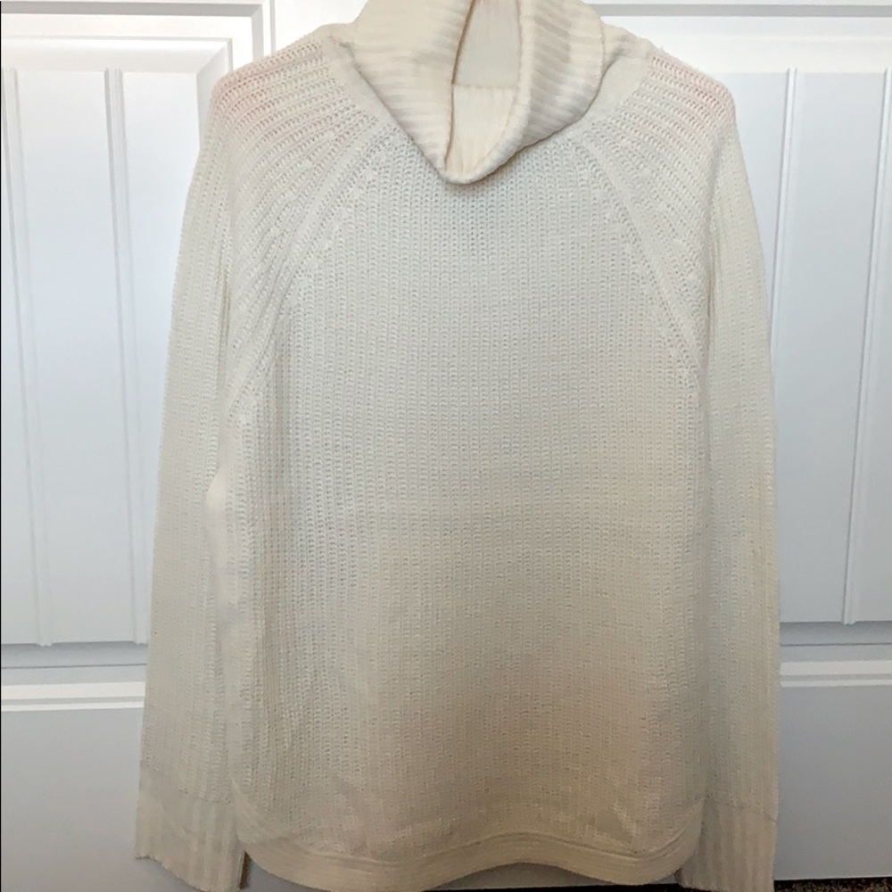 M Revamped off white turtleneck sweater